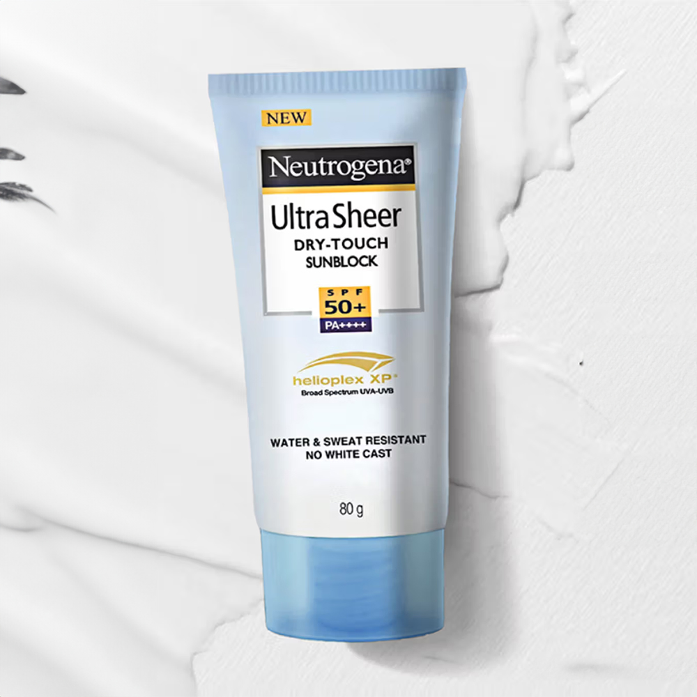 Neutrogena Ultrasheer SPF50+ PA+++ Ultra Light Moisturizing Face Sunscreen For Dry & Oily Skin