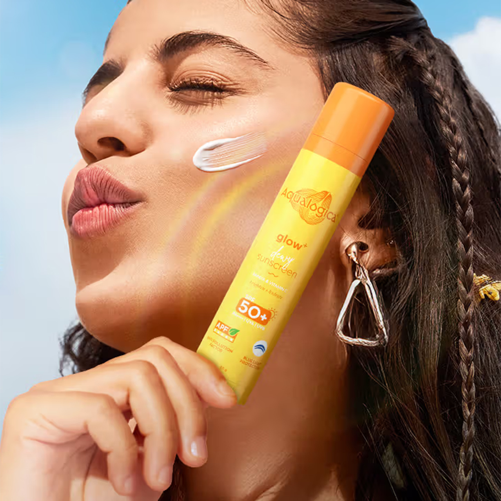 Aqualogica Glow+ Dewy Lightweigh Sunscreen Gel