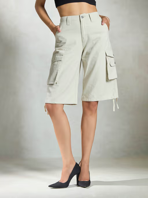 Virgio Off White Easy Cotton Cargo Bermuda Shorts