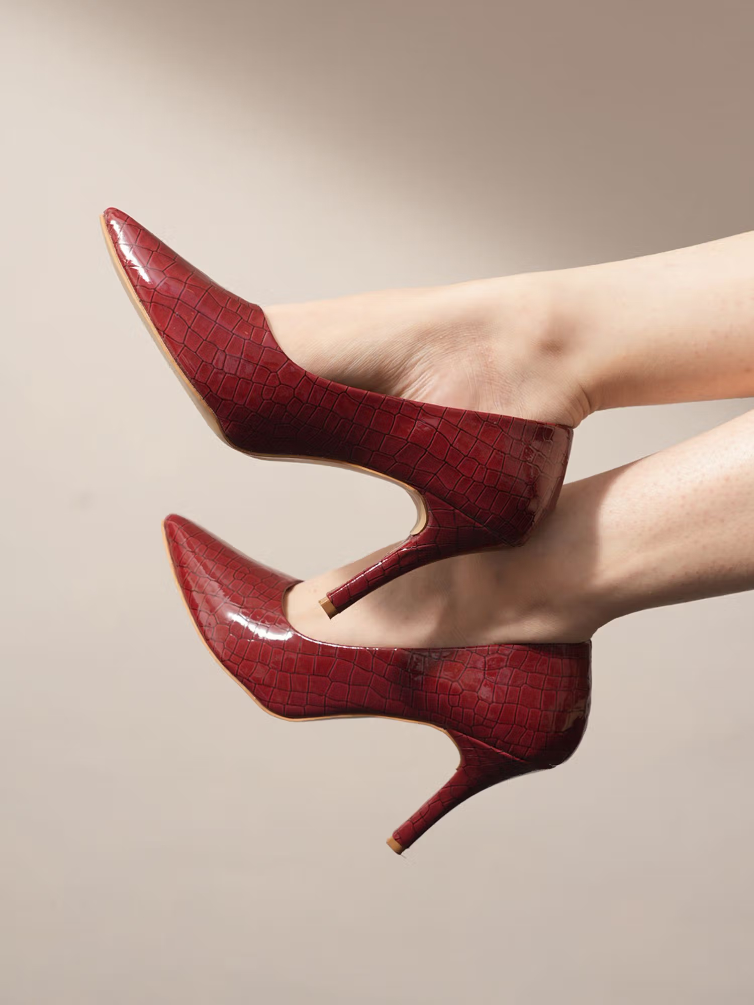 SCENTRA Striking Maroon Black Pumps