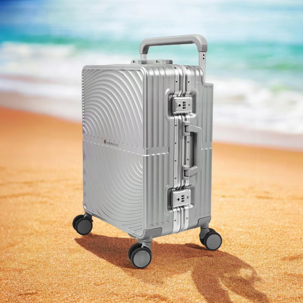 Polycarbonate Dual TSA Locks & Wide Telescopic Handle Cabin Luggage