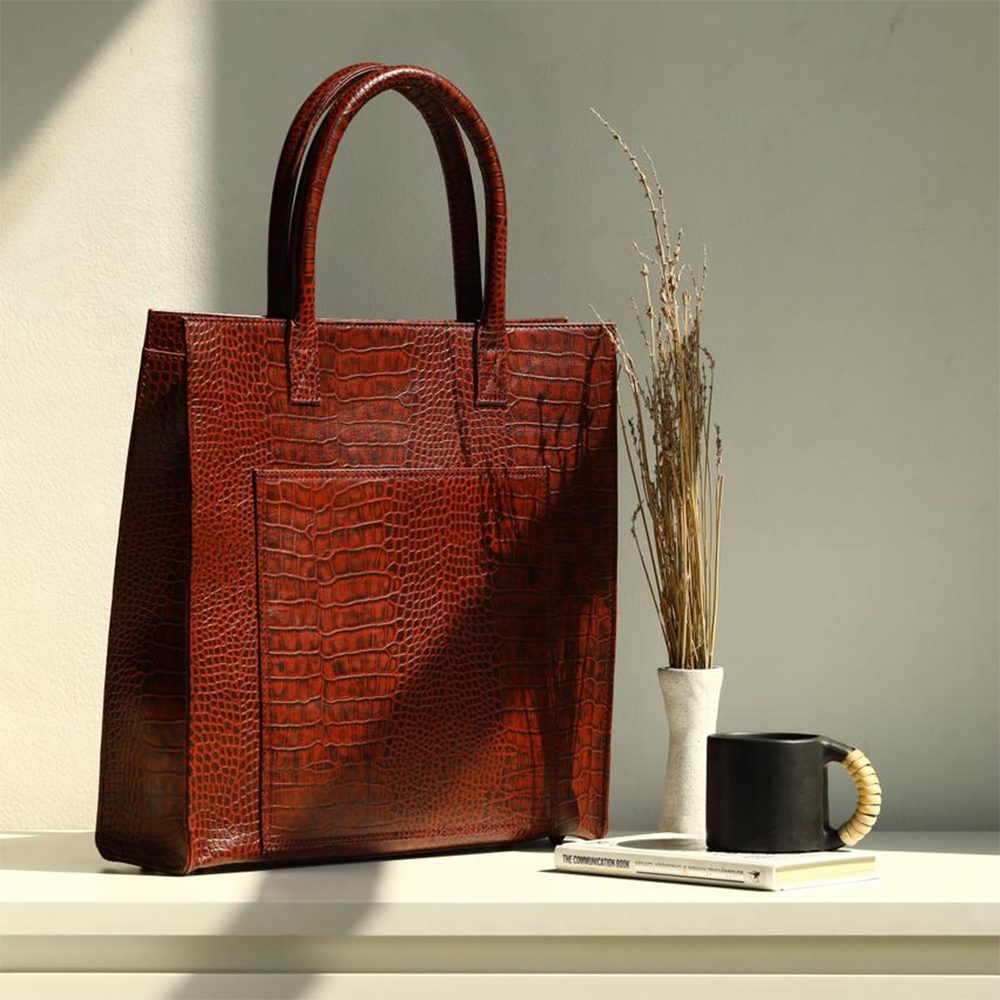 Box Tote Aria