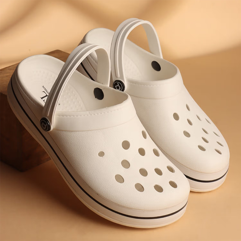 Carlton London Women Off White Round Toe Clogs