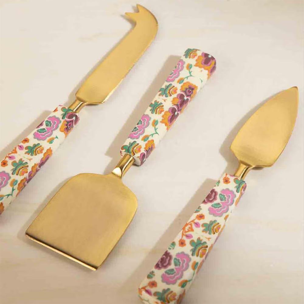 Freedom Tree Gypsy Rose Enamel Painted Steel Cheese Set (Set Of 3)