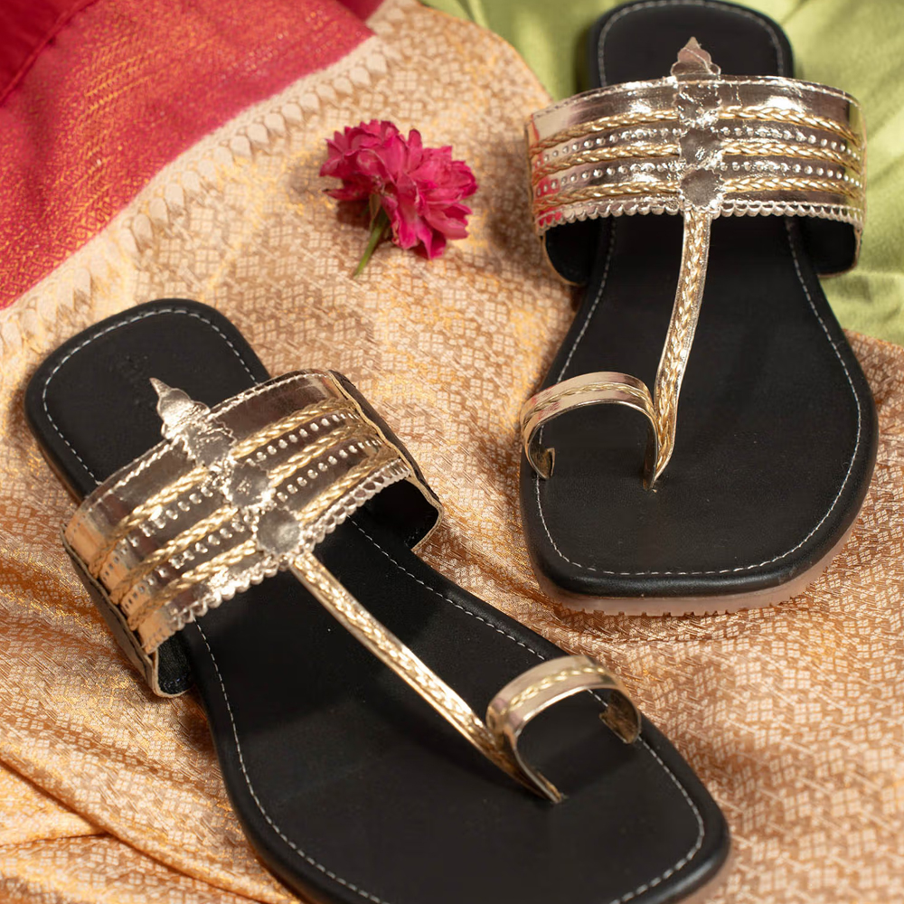 Korakari Women Golden Glow Walkers Kolhapuri Chappal
