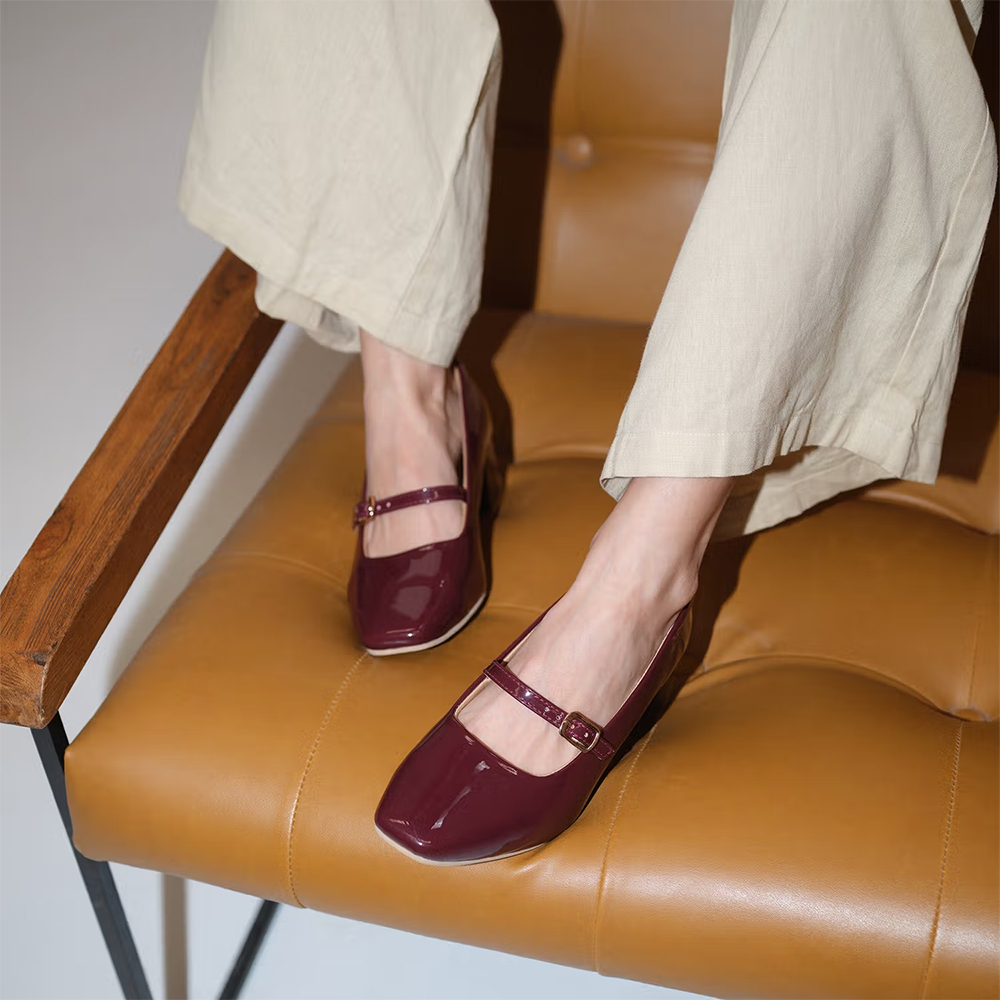 ERIDANI Maroon Gracy Patent Pumps