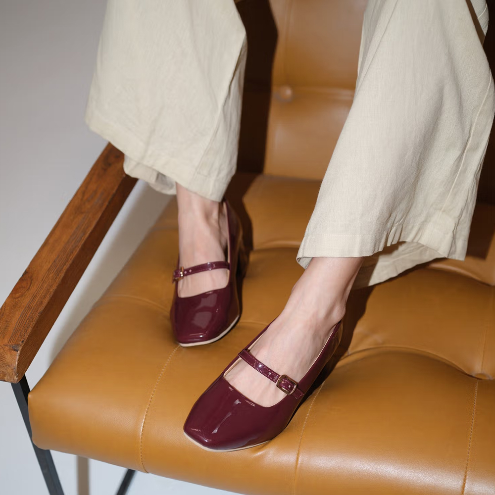 ERIDANI Maroon Gracy Patent Pumps