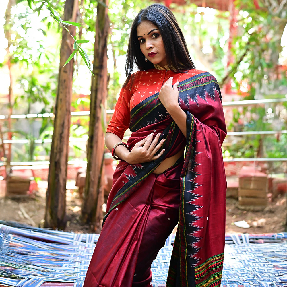 Laal Dongria Silk Saree