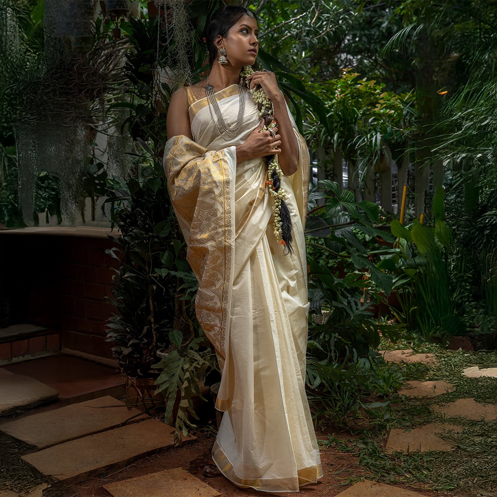 Teejh Anjila White and Gold Kerala Cotton Kasavu Saree with Unstitched Blouse