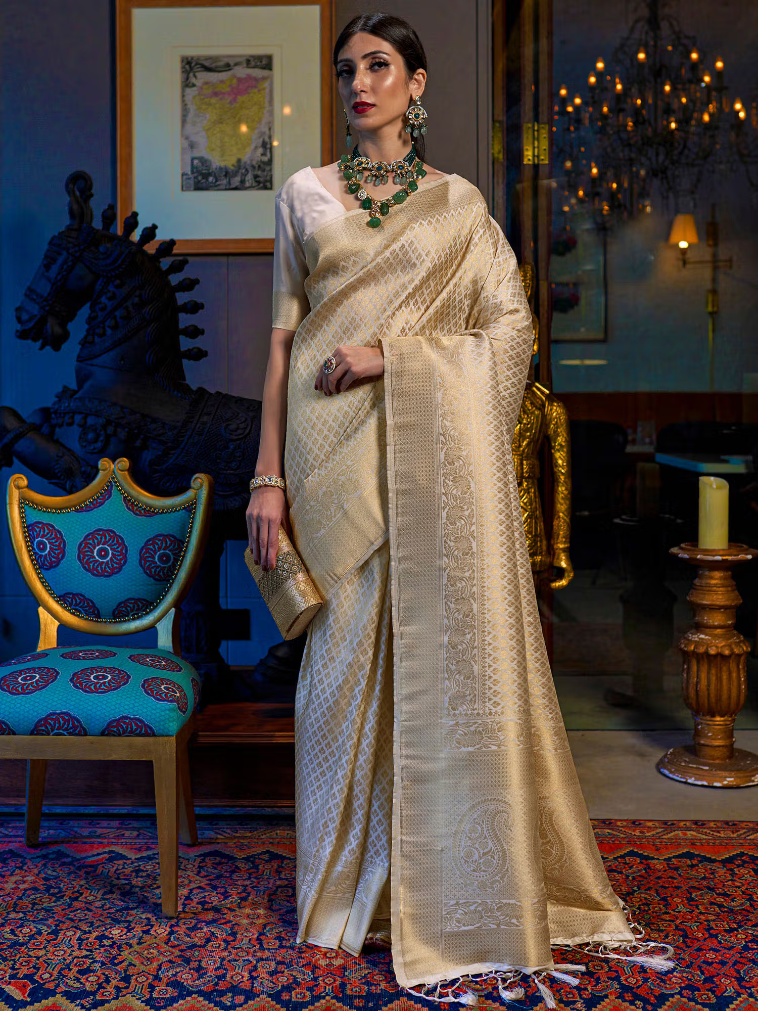 Akhilam Off White Traditional Weaving Kanjivaram Silk Designer with Unstitched Blouse