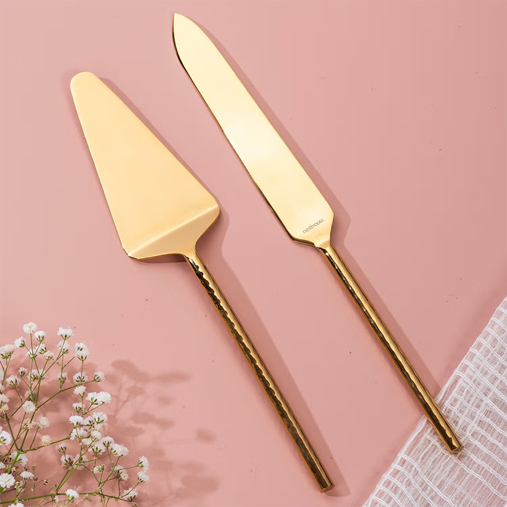 Nestroots Round Elegance: Set Of 2 Cake Servers with Hammered Handles