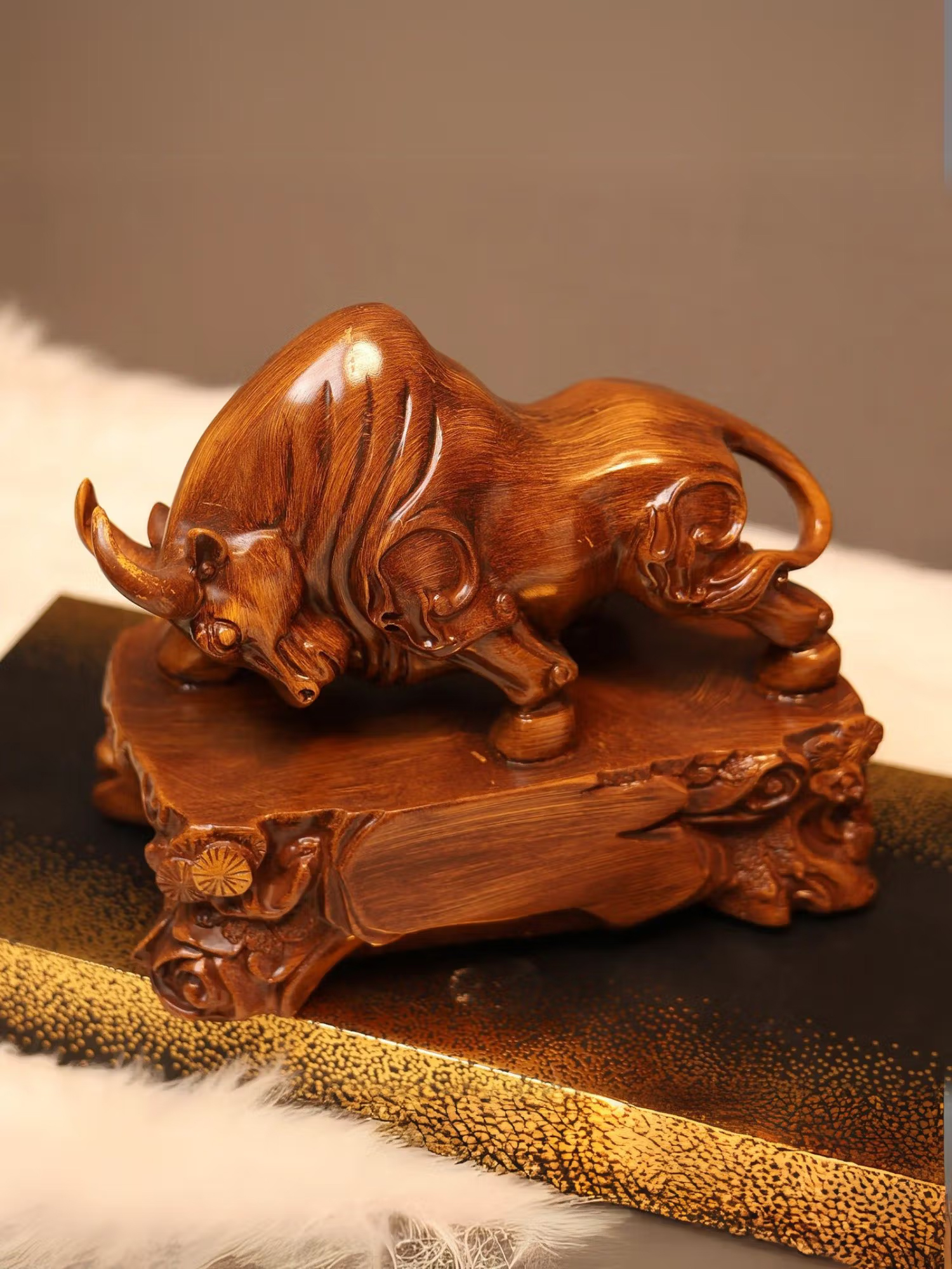 Smokey Cocktail Bold Bull Decor Statement Piece