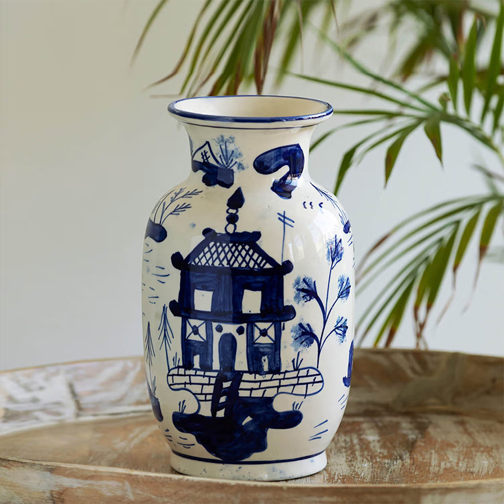 ExclusiveLane Japanese Hut Decorative Ceramic Vase