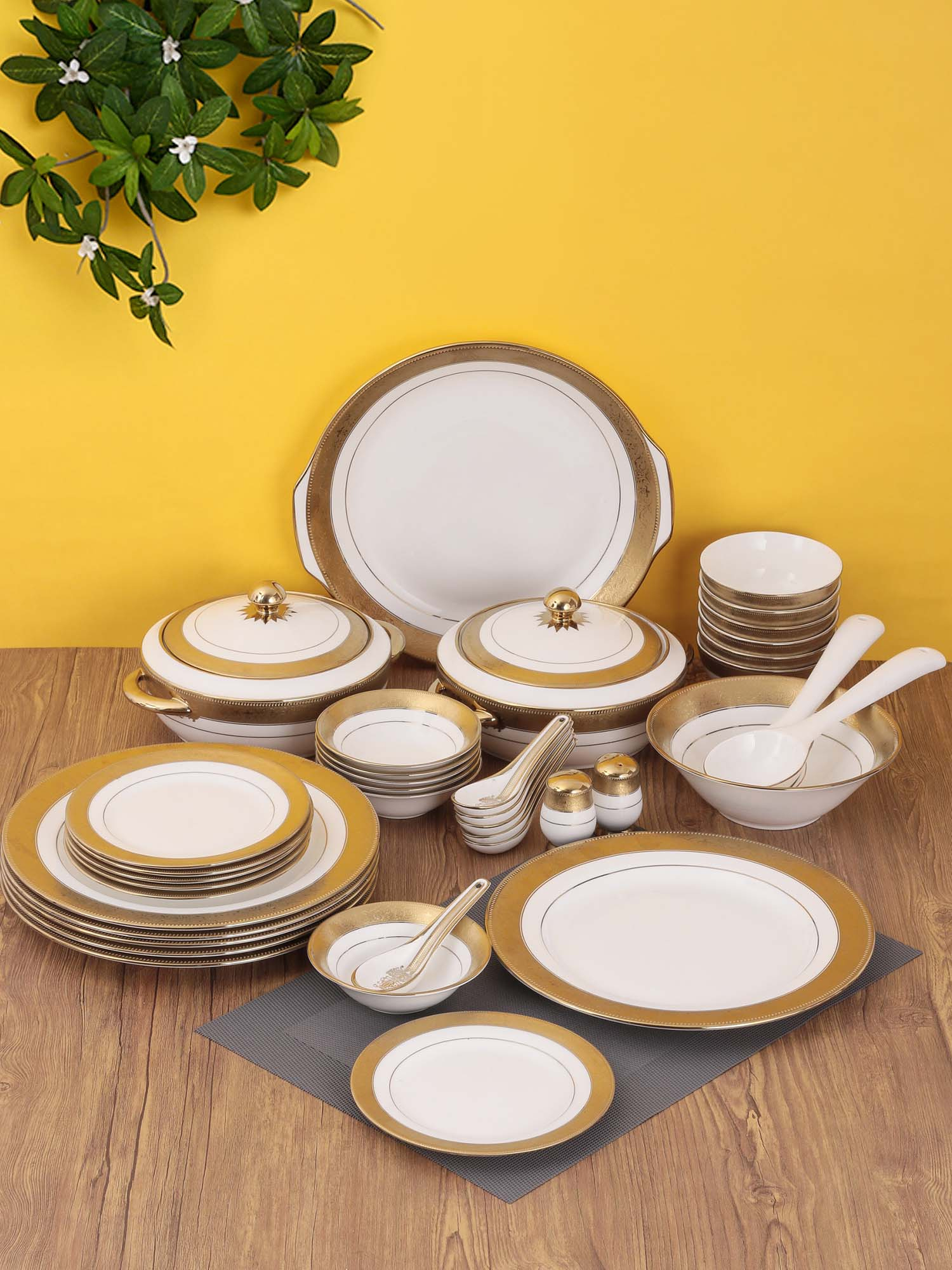 Clay Craft Fine Ceramic Gold Premium Dinner Set - 40 Pieces