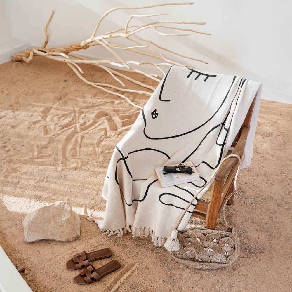 Printed Women Face Cotton Woven Throw