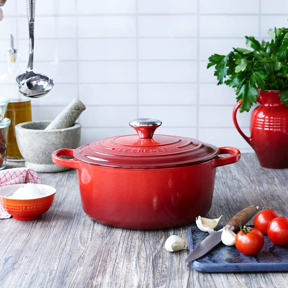 Le Creuset Signature Cast Iron Round Casserole