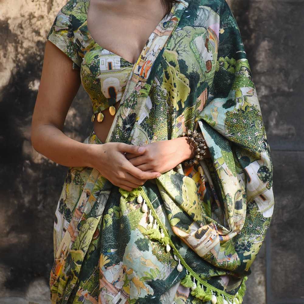 Vantara Saree with blouse (Set of 2)